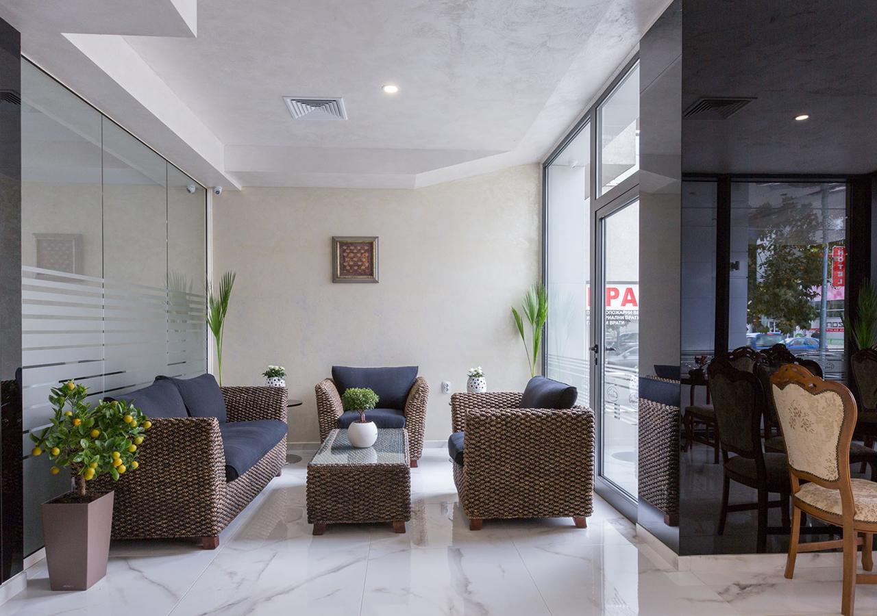 Hotel Capri Plovdiv Ngoại thất bức ảnh